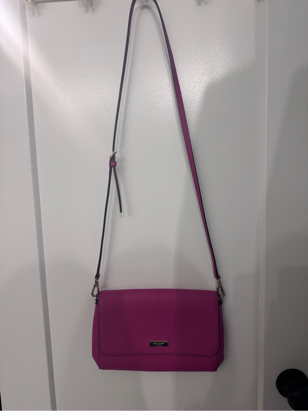 kate spade fuchsia leather crossbody bag